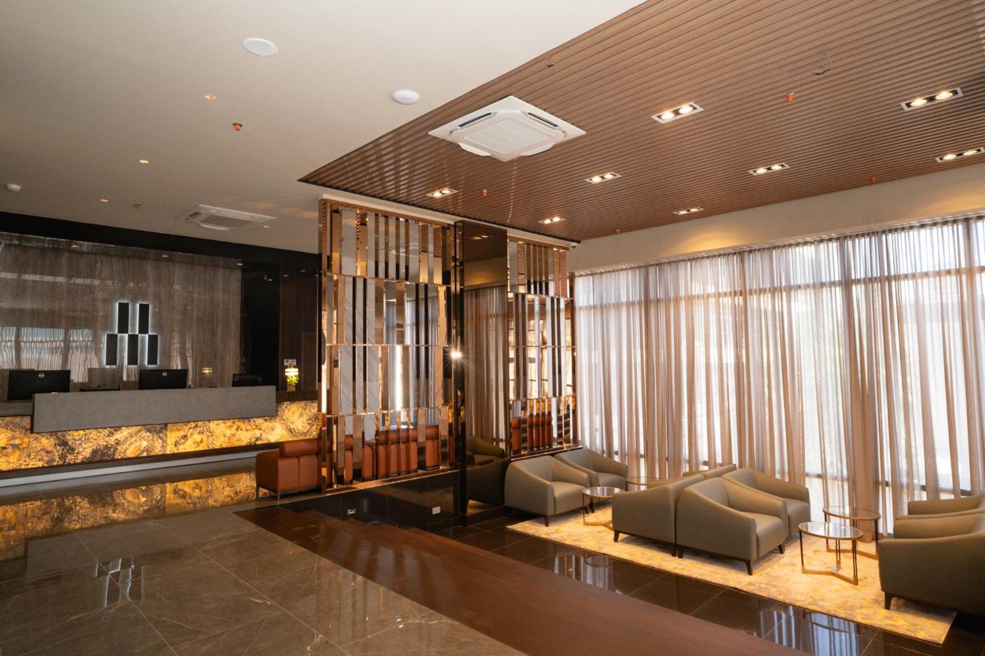 Amber Hotel - סבו מראה חיצוני תמונה